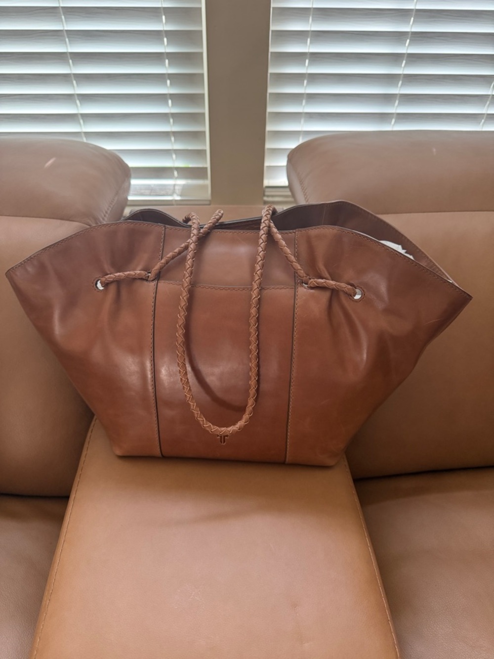 Frye Caroline Shopper Tote